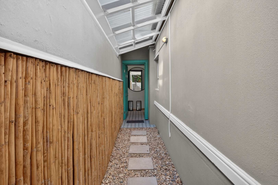 2 Bedroom Property for Sale in Green Point Western Cape